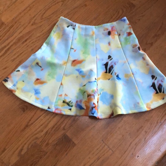 Skirt - Picture 2 of 5